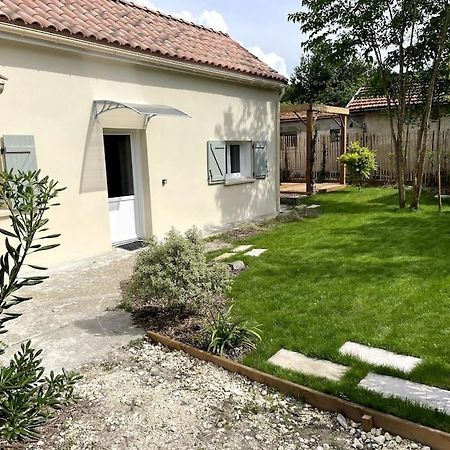 Petite Maison Avec Jardin Au Calme Floirac  Exteriér fotografie