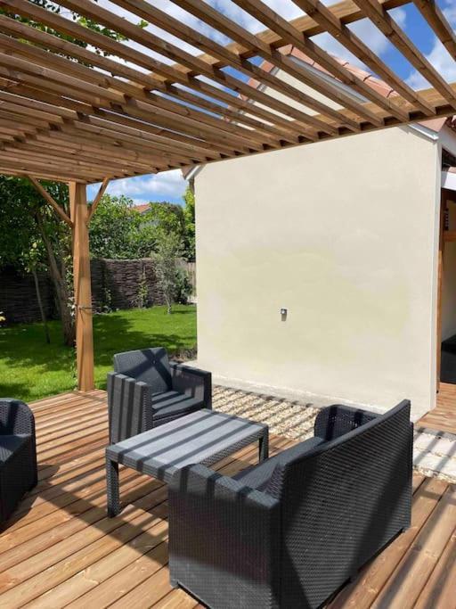 Petite Maison Avec Jardin Au Calme Floirac  Exteriér fotografie