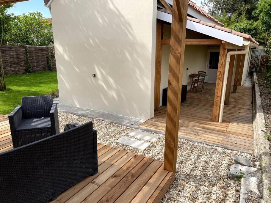 Petite Maison Avec Jardin Au Calme Floirac  Exteriér fotografie